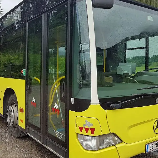 vvt-regiobus-kaiserwinkl-card-2560px-jkarl